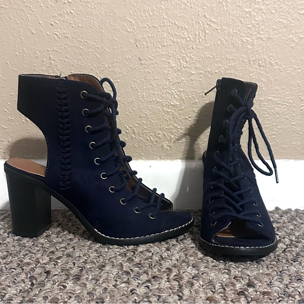 Gladiator navy blue heels